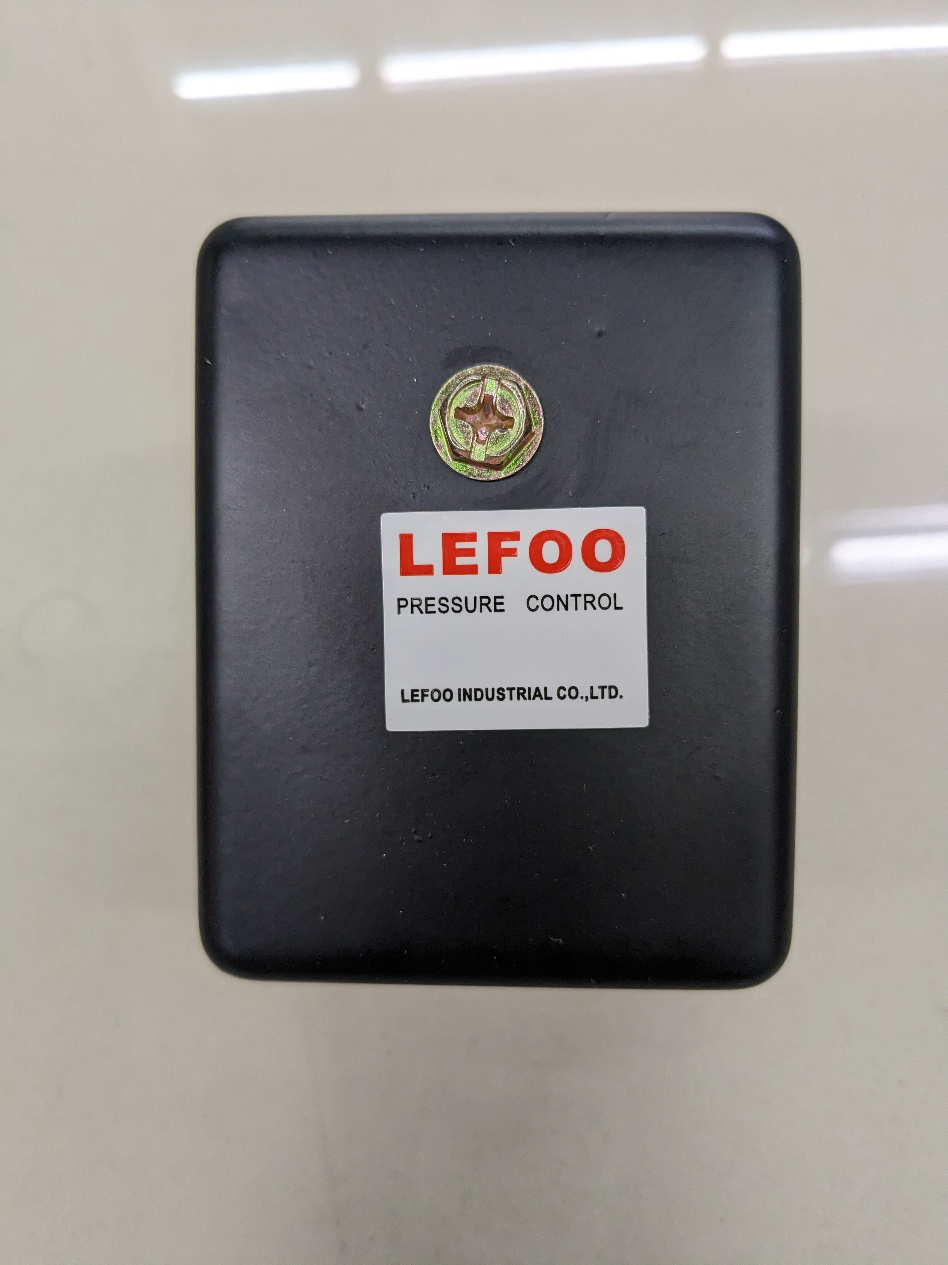 LF17 Water Pressure Switch, Factory Set 80-100psi, Adjustable Max 250 psi (for <= 3.0Hp)