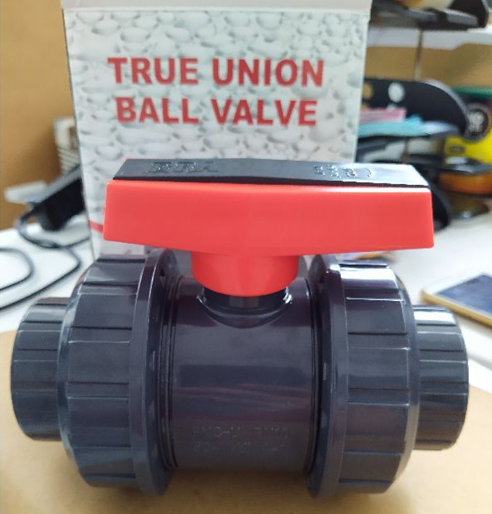 PVC Double Union Ball Valve 1 1/2"